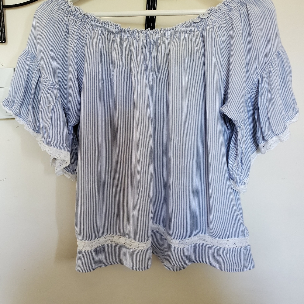 Off the Shoulder Top - Picture 3 of 5